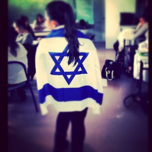 10268964_833111193385732_1237611040_n-1